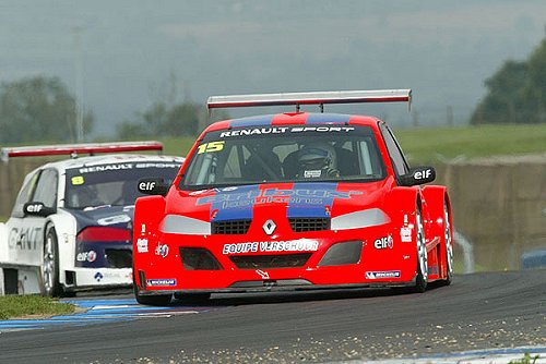Equipe Verschuur top10 in EuroCup Megane Trophy Donington!